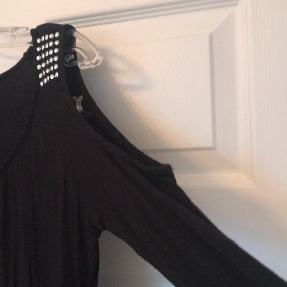 Top - Picture 2 of 3